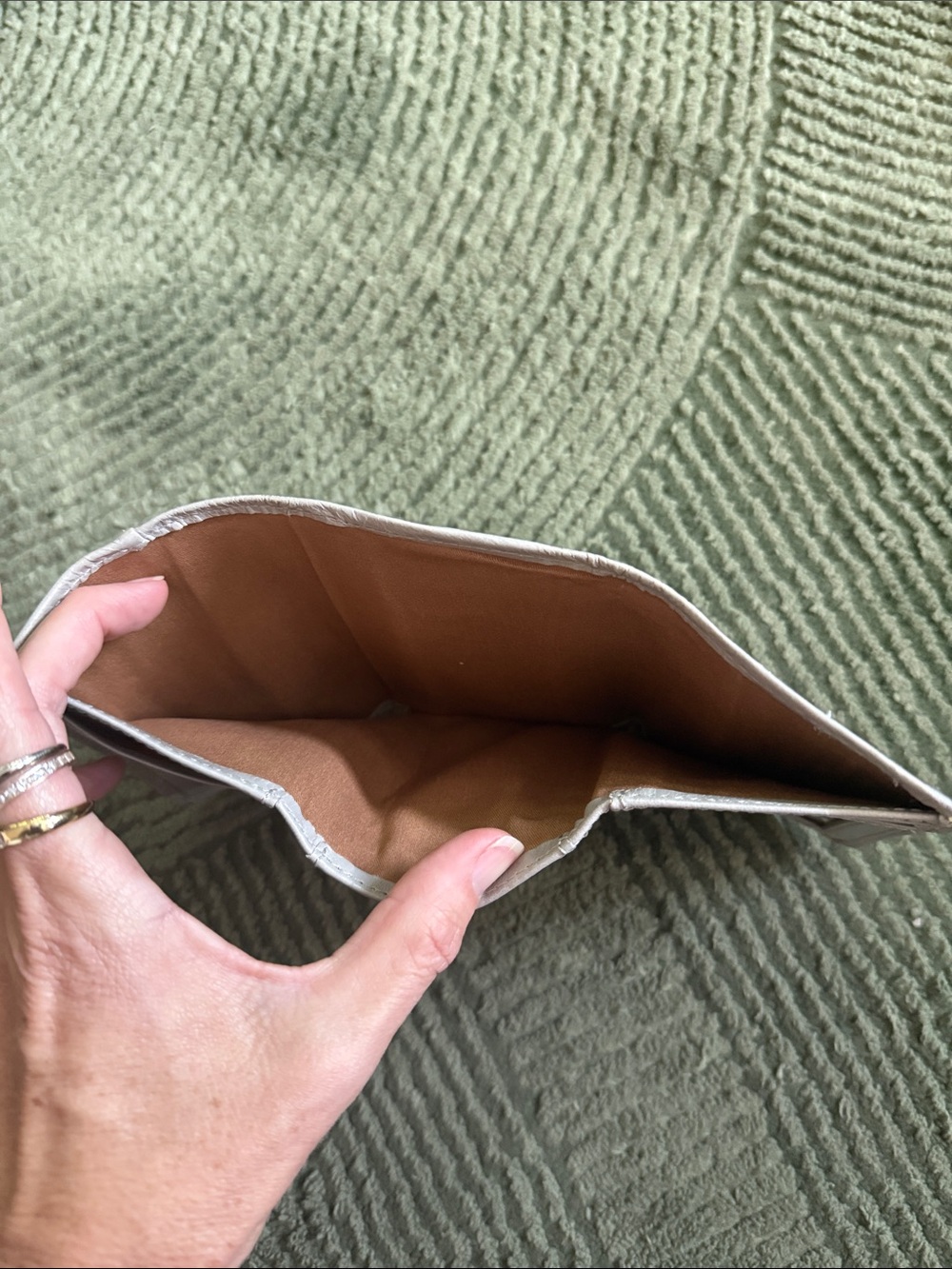HOBO brand grey Leather Wallet with Silver Logo - Picture 4 of 4
